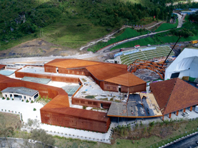 紫云格凸河风景区攀岩基地